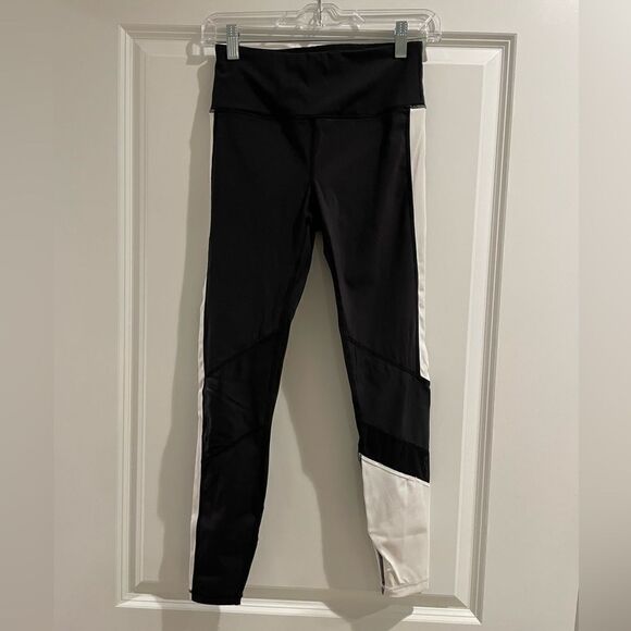 EUC Alala Freestyle Legging in Black & White Size XS - Picture 4 of 10
